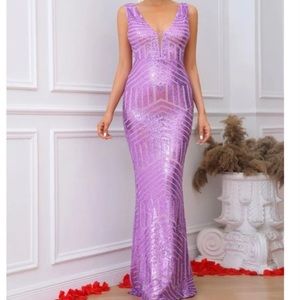 Gorgeous sequin geometric gown.